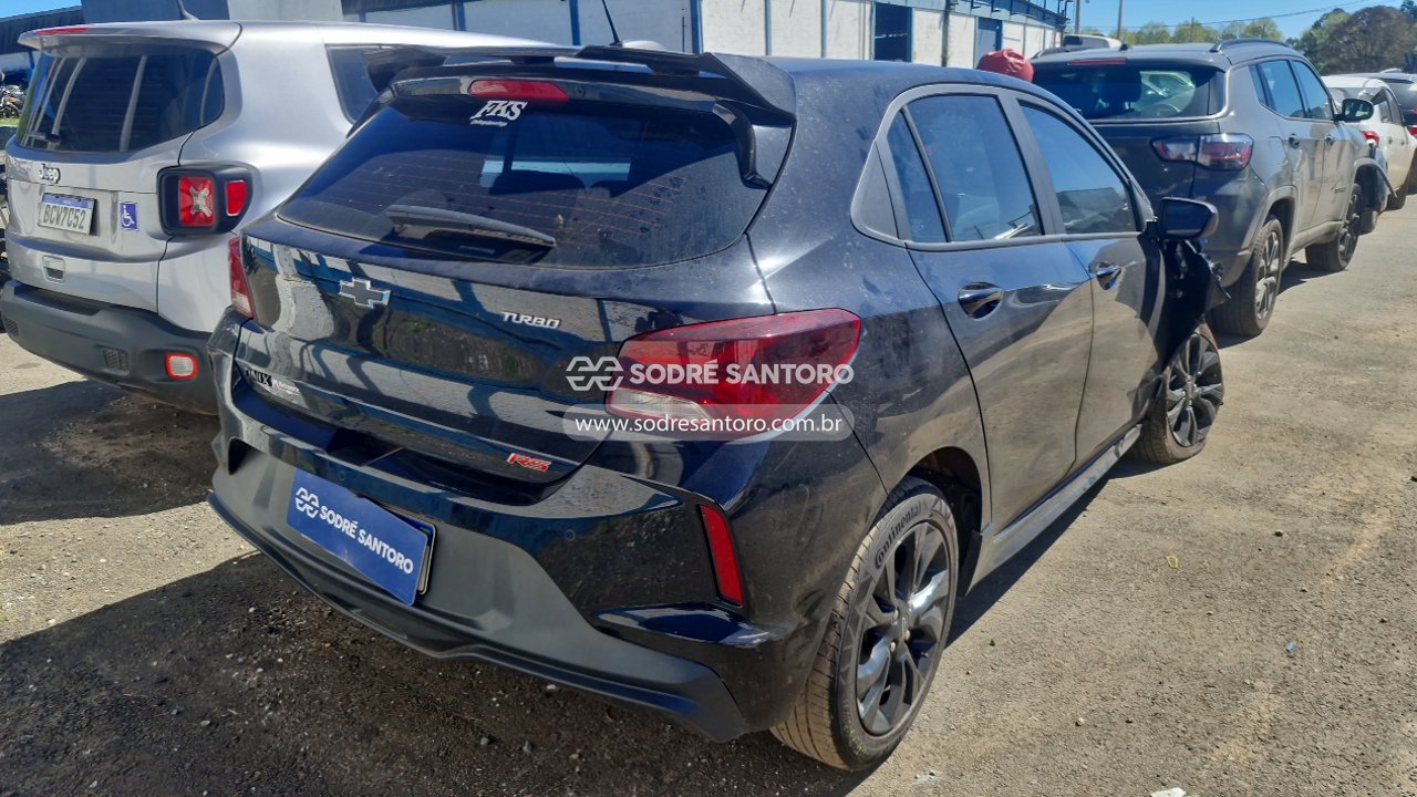 Chevrolet Onix 10tat RS - 2023/2024 — foto 4 de 13