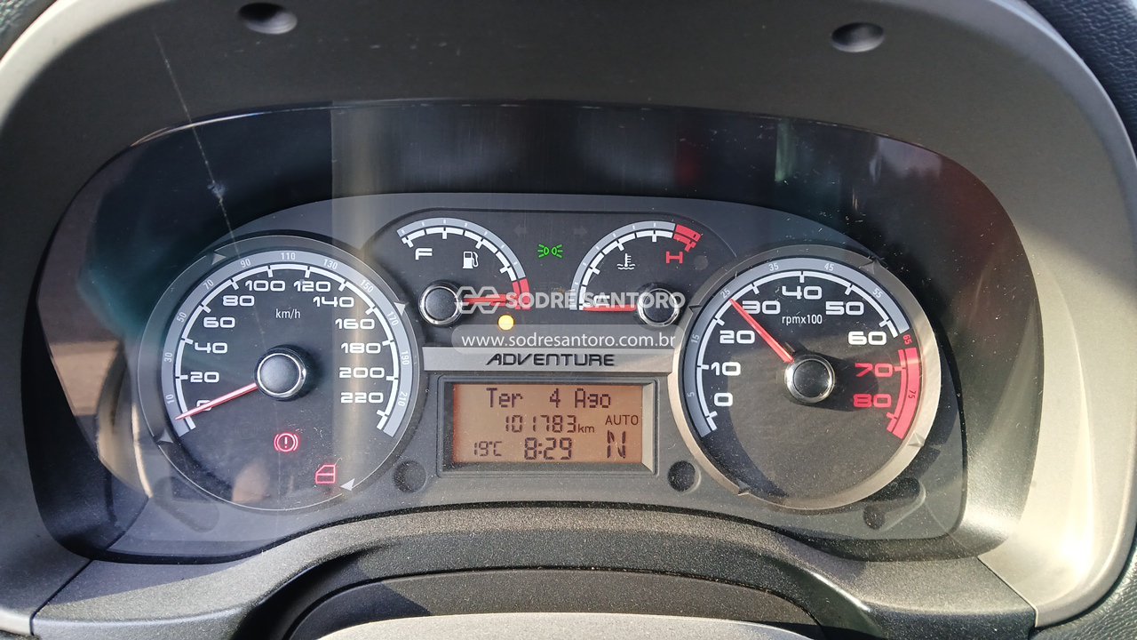 Fiat Idea Adventure 1.8 - 2013/2014 — foto 7 de 13