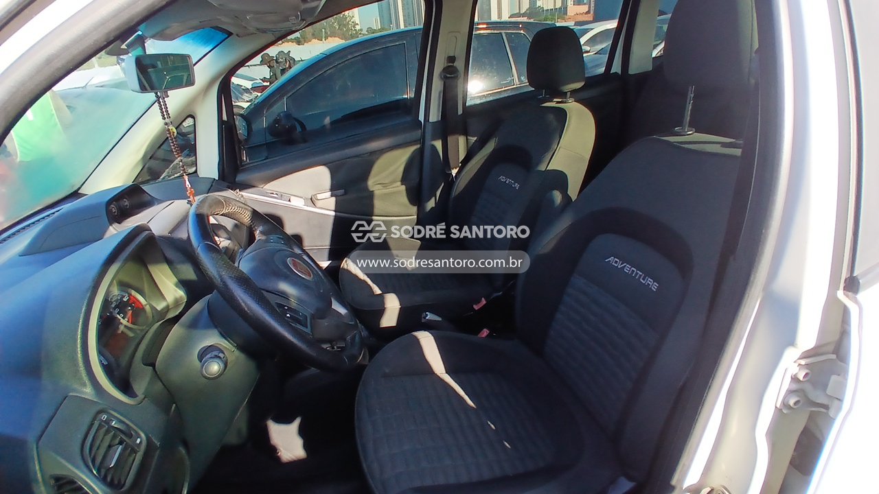 Fiat Idea Adventure 1.8 - 2013/2014 — foto 9 de 13