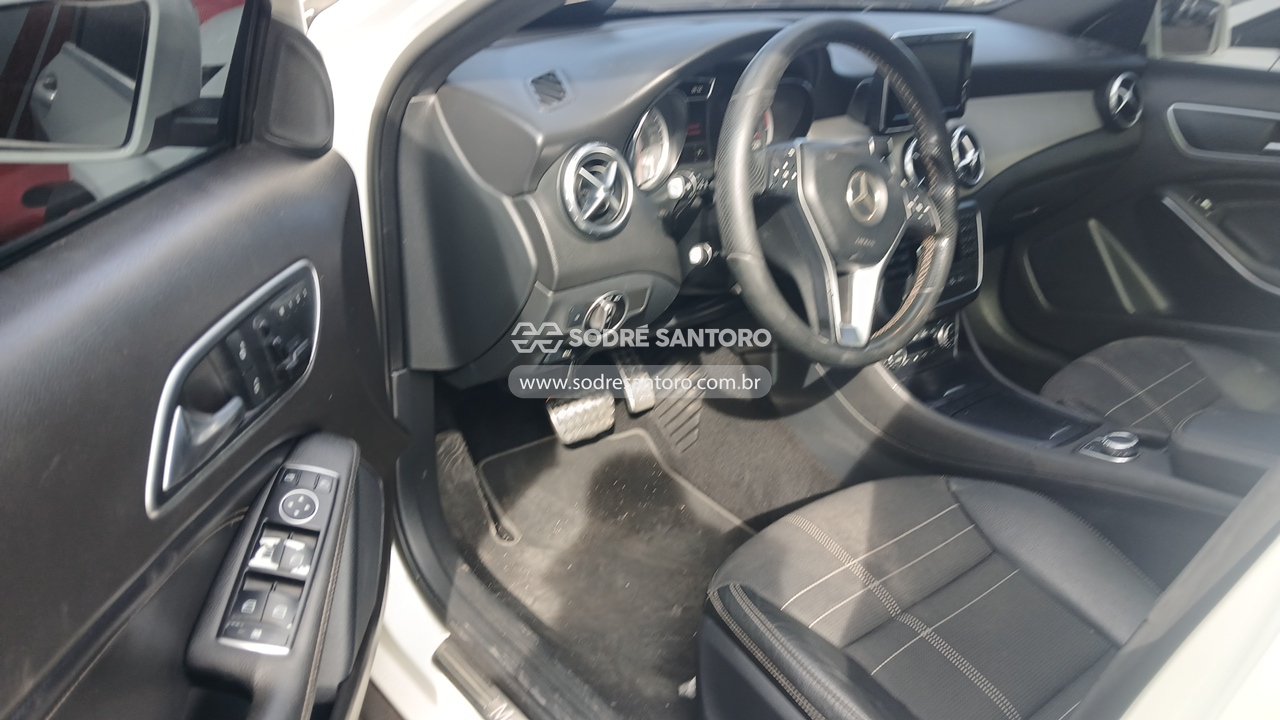 Mercedes-benz Gla 200 FF - 2015/2015 — foto 6 de 13