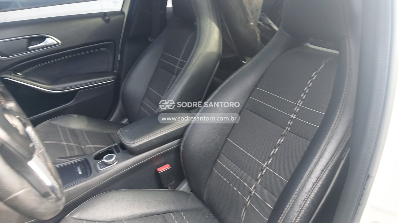 Mercedes-benz Gla 200 FF - 2015/2015 — foto 9 de 13