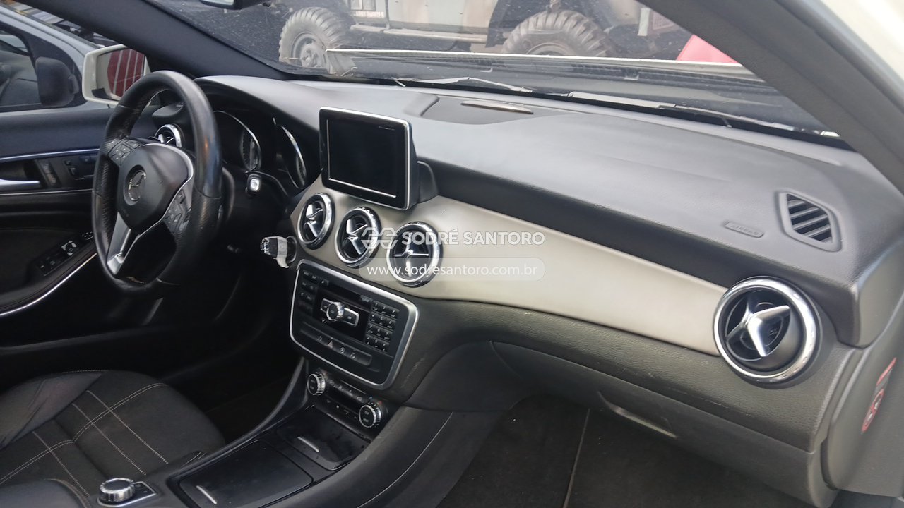 Mercedes-benz Gla 200 FF - 2015/2015 — foto 8 de 13