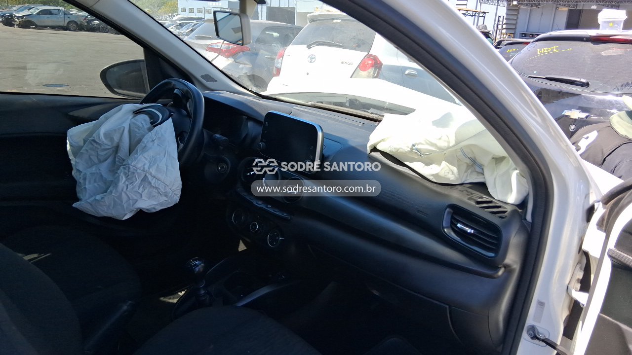 Fiat Cronos Drive 1.0 - 2023/2024 — foto 7 de 8