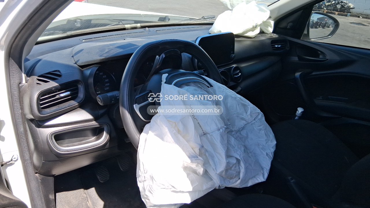 Fiat Cronos Drive 1.0 - 2023/2024 — foto 6 de 8