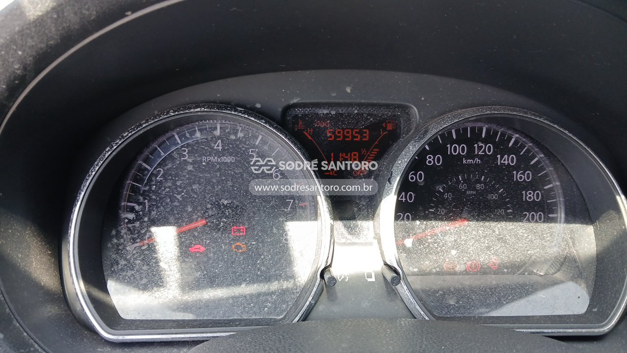 Nissan Versa 16sl Flex - 2012/2013 — foto 7 de 13