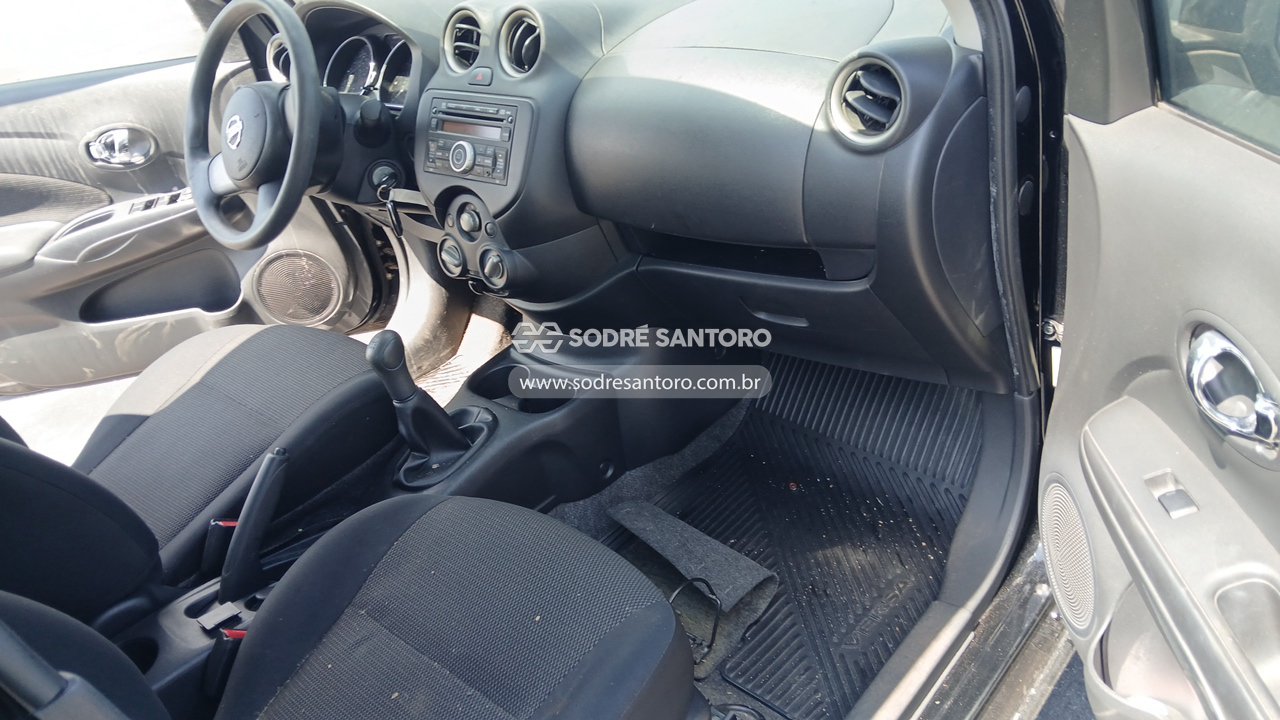 Nissan Versa 16sl Flex - 2012/2013 — foto 8 de 13