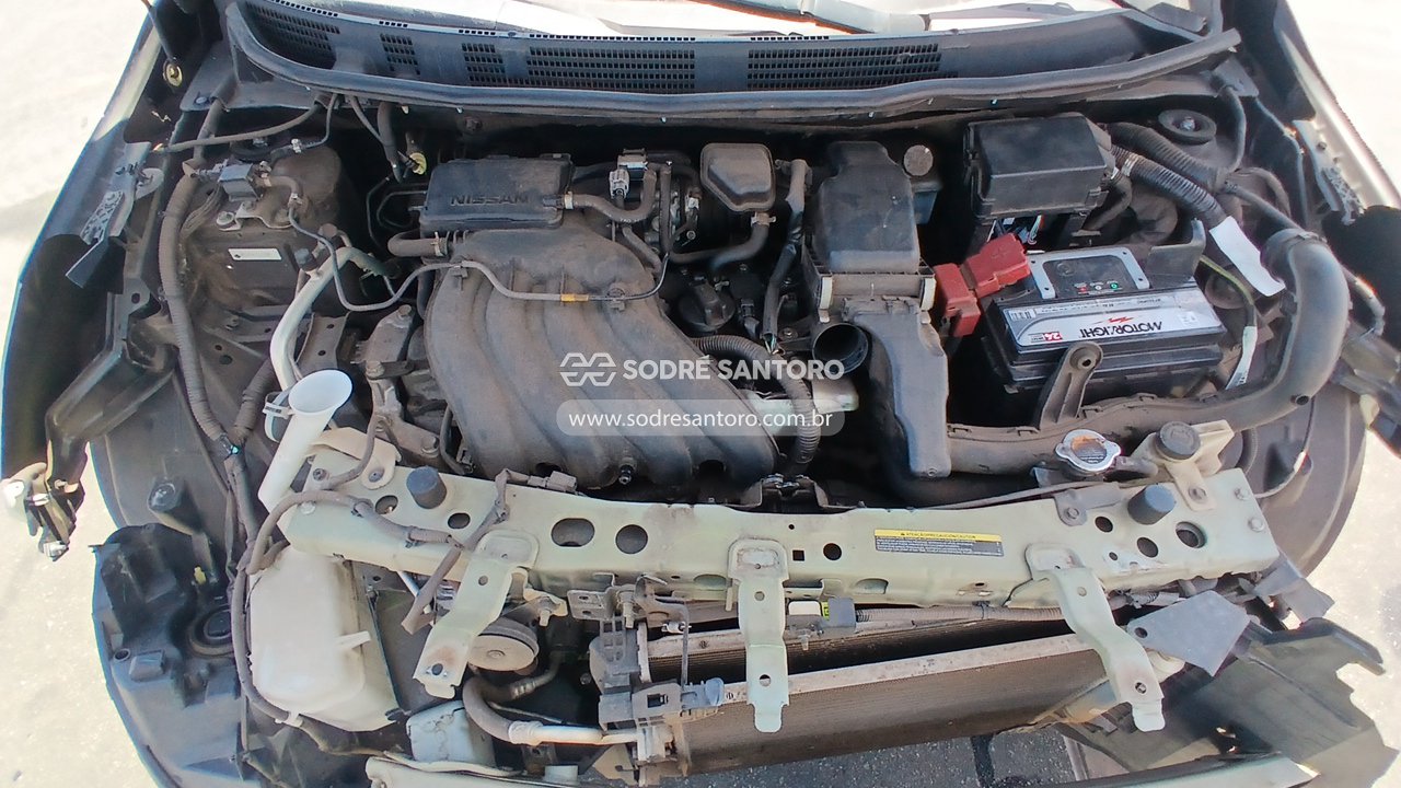 Nissan Versa 16sl Flex - 2012/2013 — foto 5 de 13