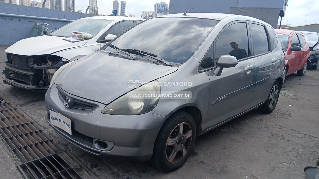 Honda Fit LX - 2005/2005 — foto 3 de 13
