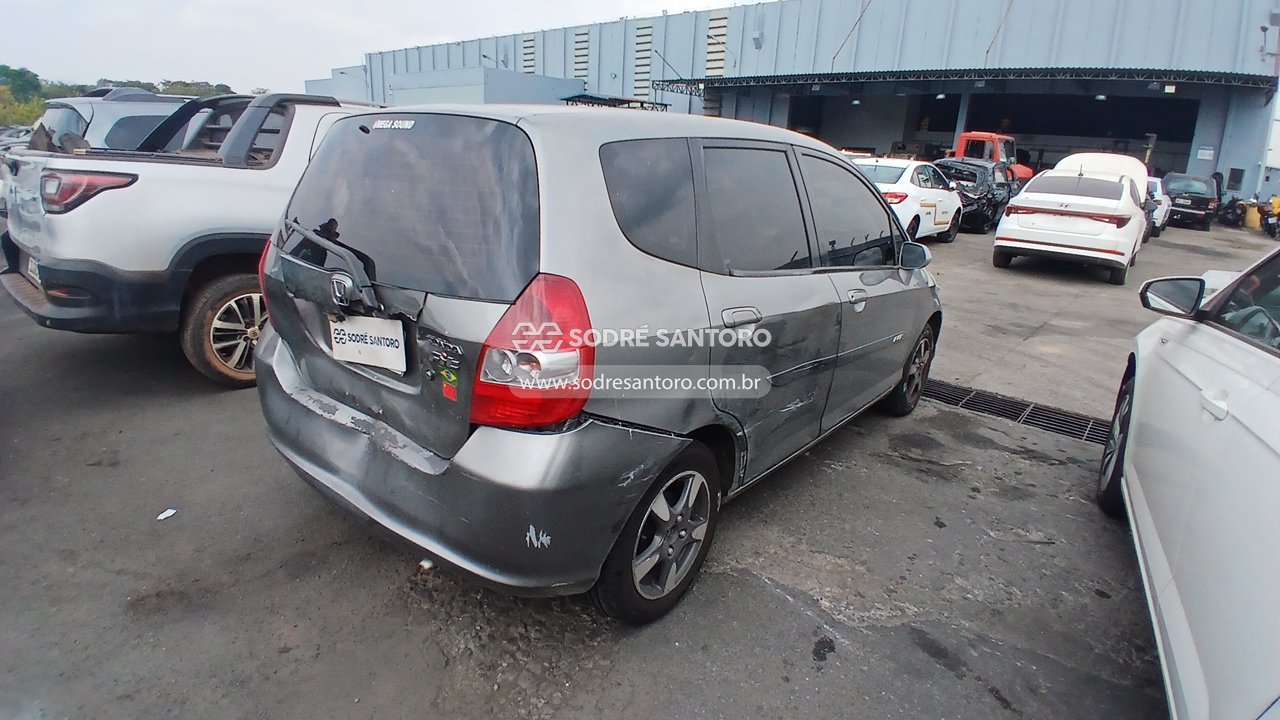 Honda Fit LX - 2005/2005 — foto 4 de 13