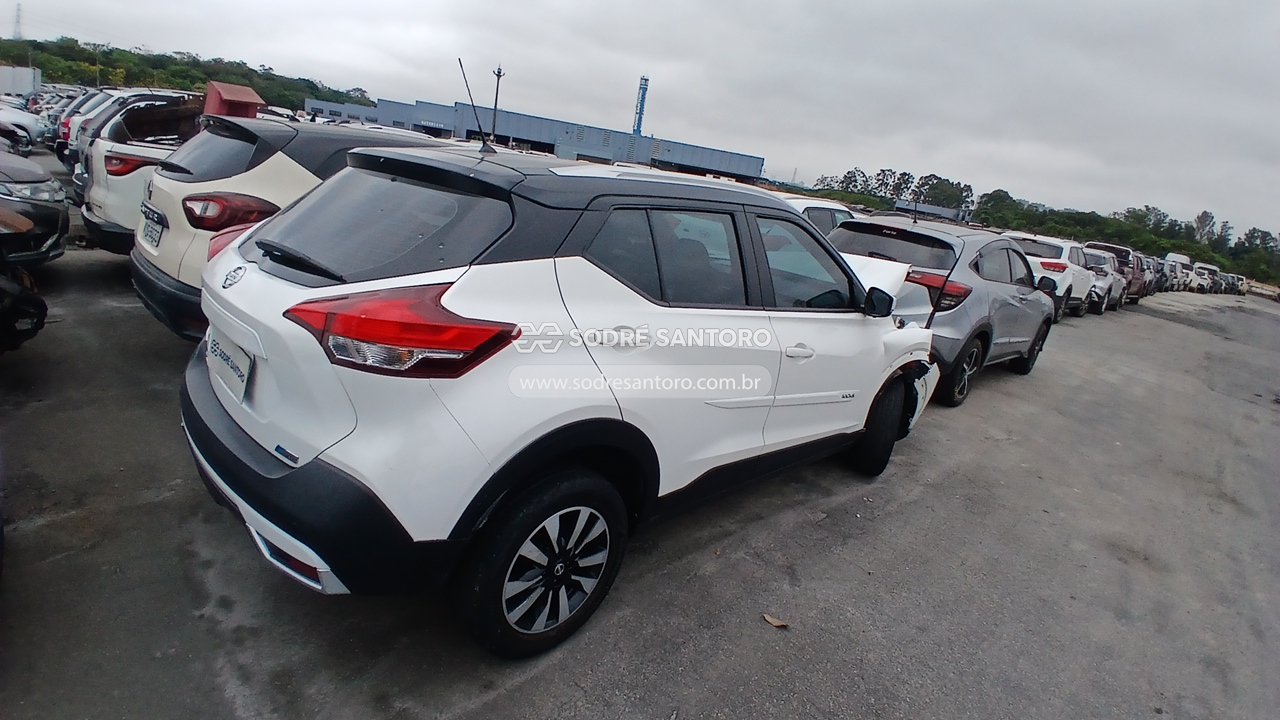 Nissan Kicks S Cvt - 2017/2018 — foto 4 de 13