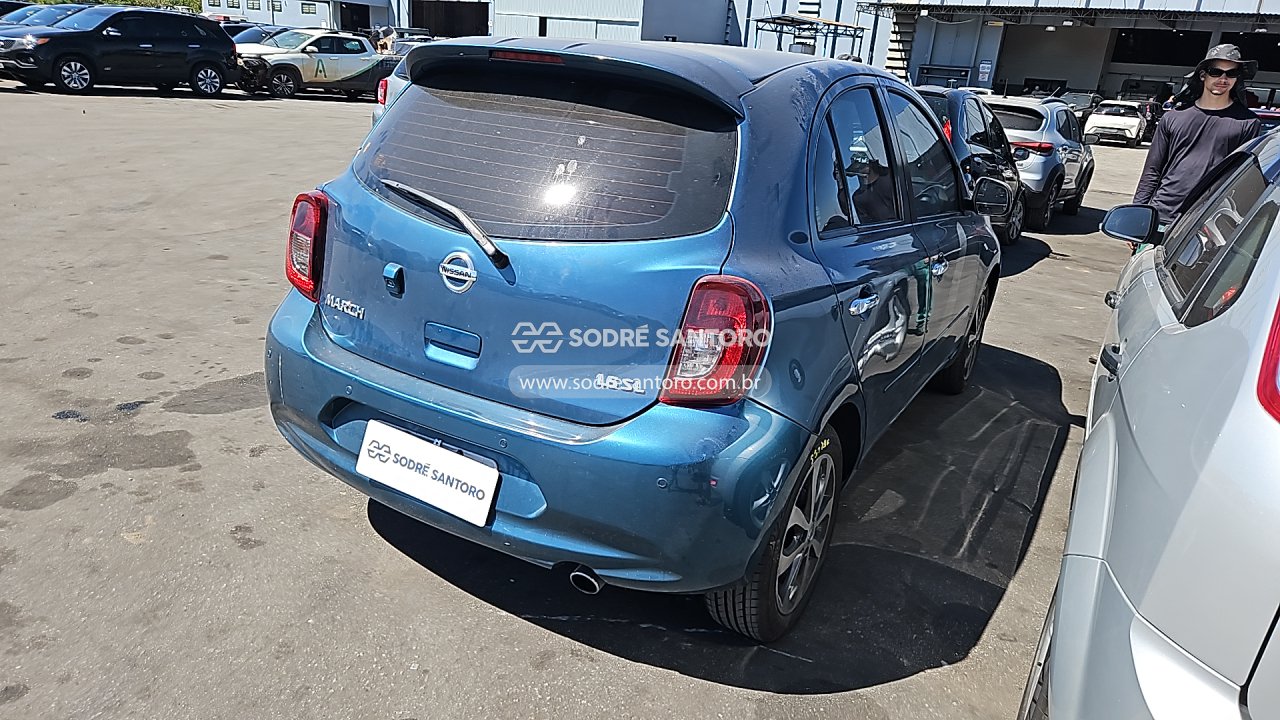 Nissan March 16sl - 2014/2015 — foto 4 de 13