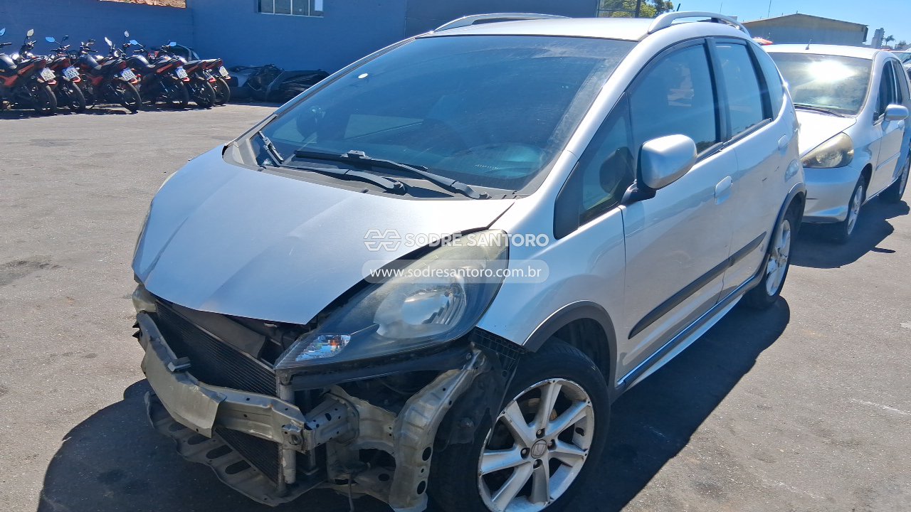 Honda Fit Twist - 2013/2014 — foto 3 de 13