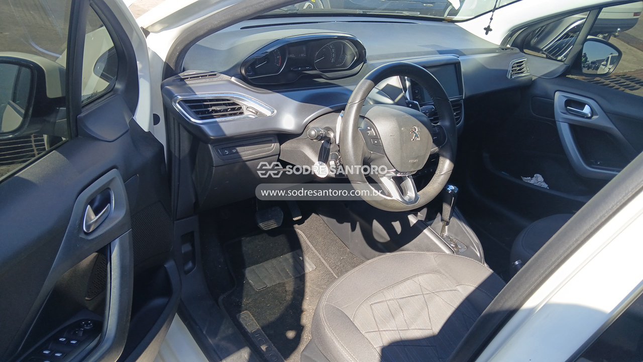 Peugeot 208 Griffe A - 2013/2014 — foto 6 de 12