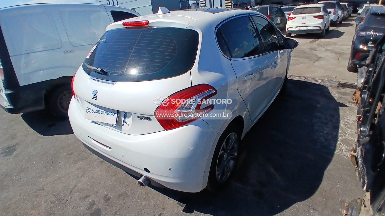 Peugeot 208 Griffe A - 2013/2014 — foto 4 de 12