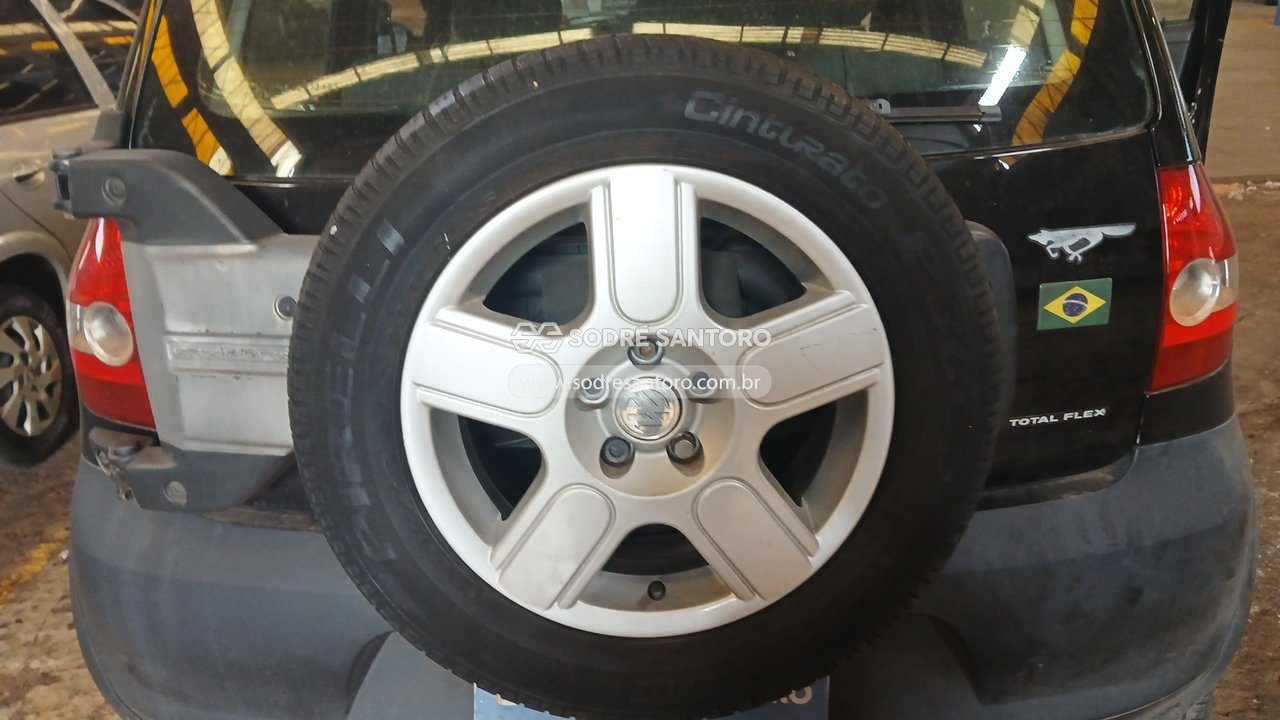 Volkswagen Crossfox - 2008/2009 — foto 8 de 13