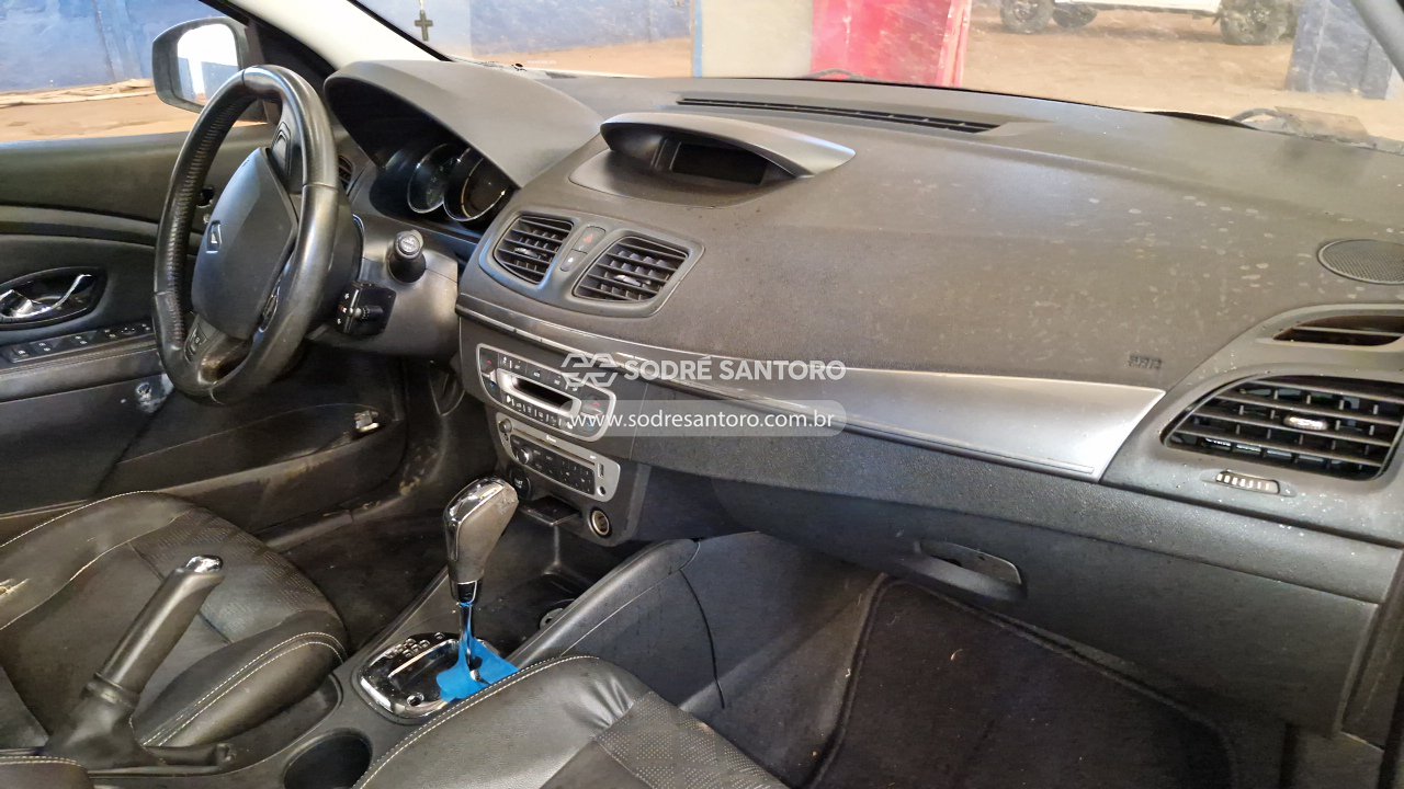 Renault Fluence Dynamique - 2015/2016 — foto 6 de 13