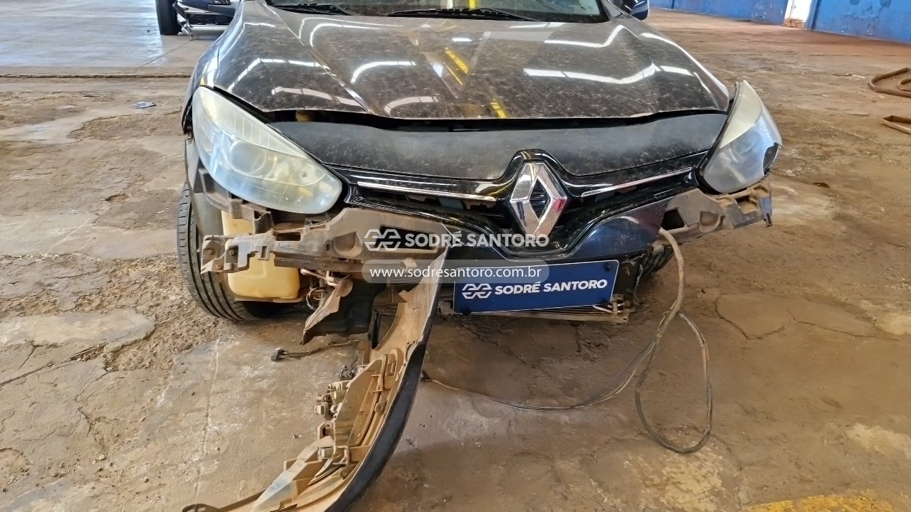 Renault Fluence Dynamique - 2015/2016 — foto 12 de 13