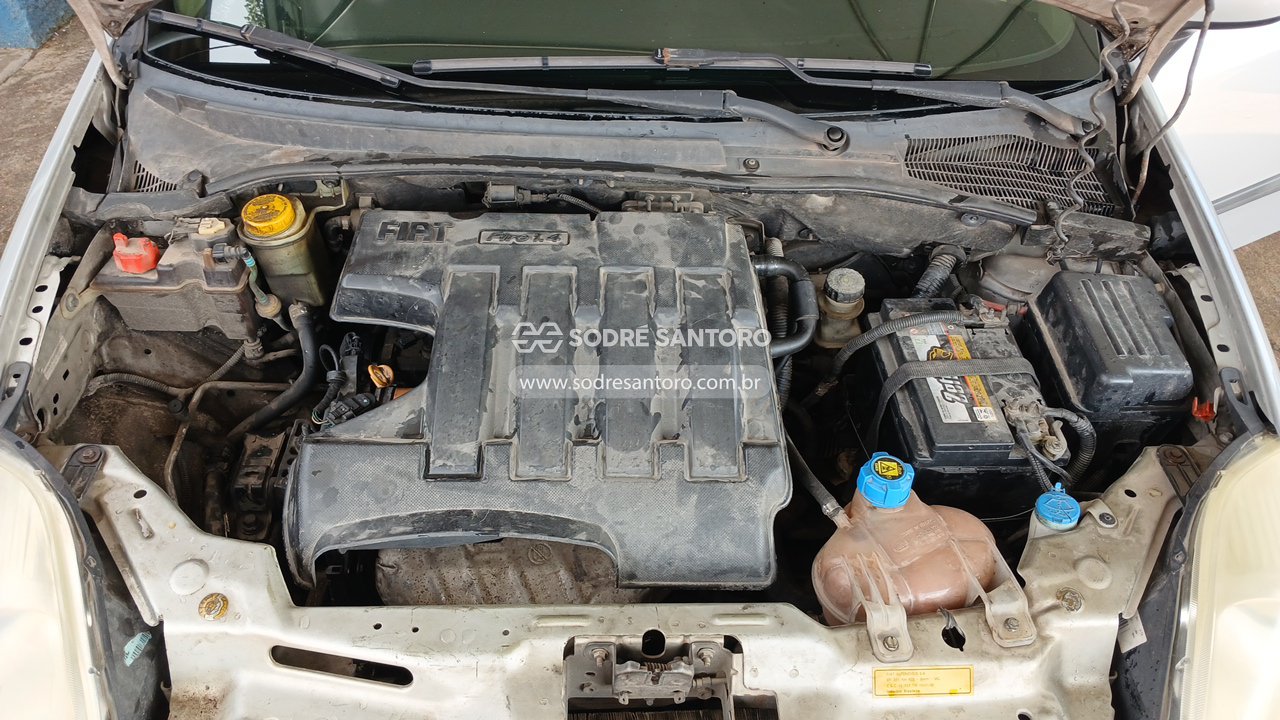 Fiat Punto 1.4 - 2010/2010 — foto 5 de 12