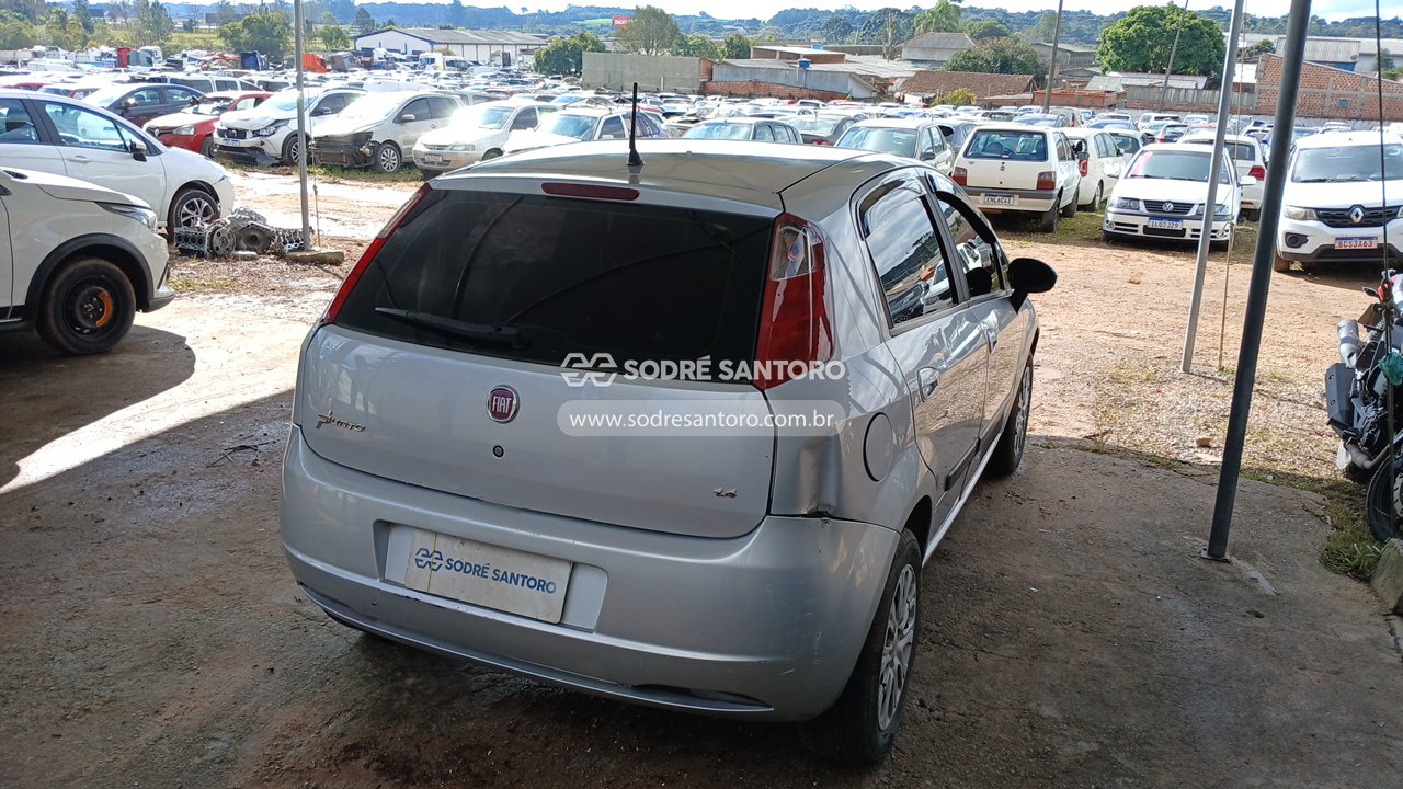 Fiat Punto 1.4 - 2010/2010 — foto 4 de 12