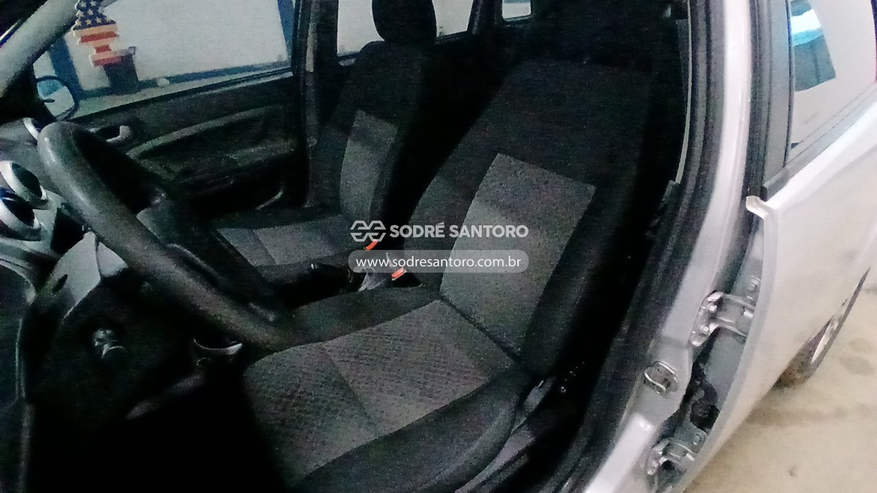 Ford Fiesta 1.6 Flex - 2012/2012 — foto 9 de 12