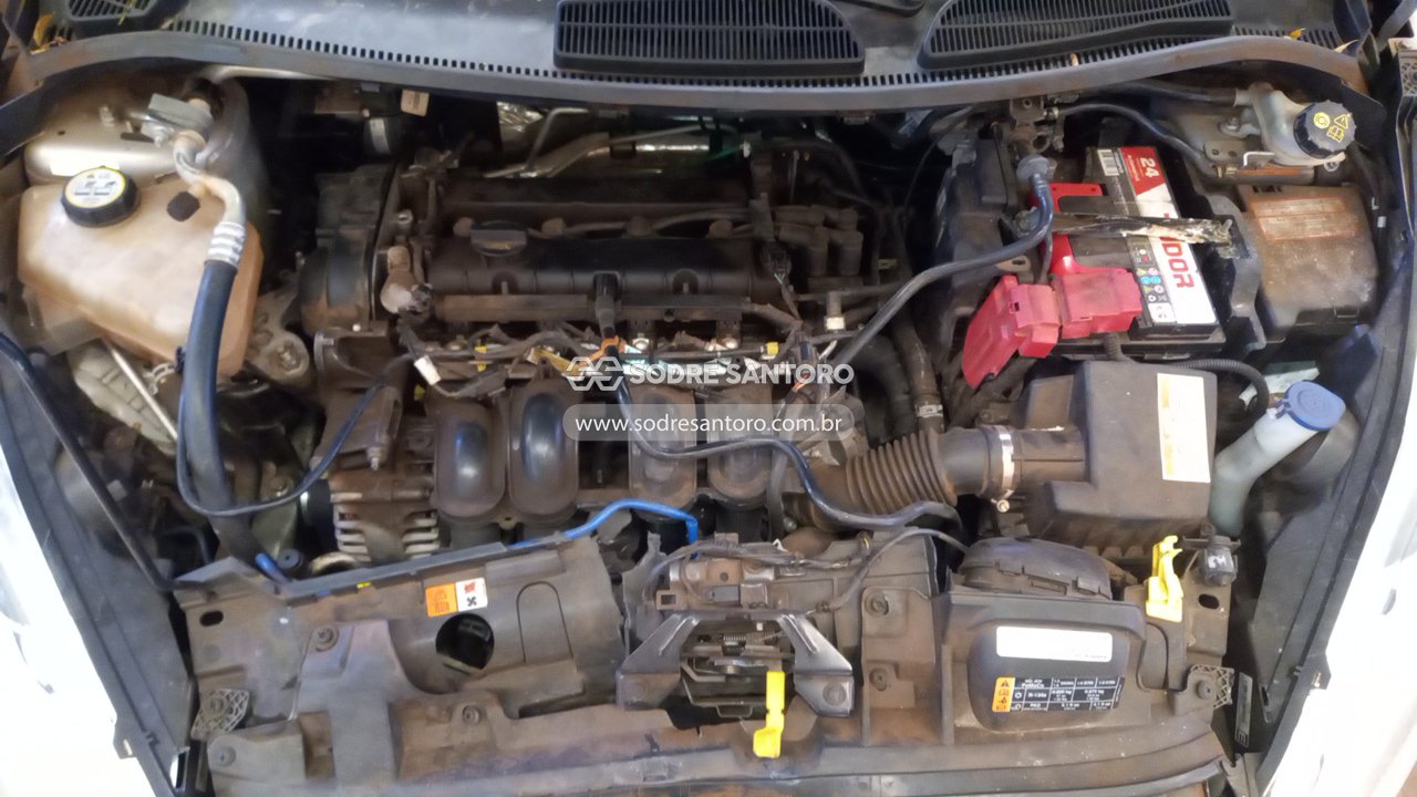 Ford Fiesta HA 1.6l SE - 2014/2015 — foto 5 de 12