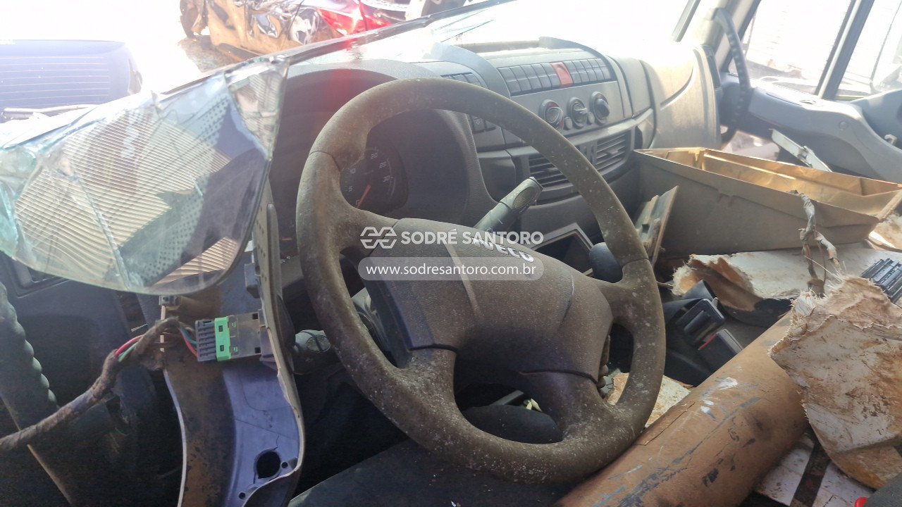 Iveco Tector 240e28 - 2021/2022 — foto 6 de 12
