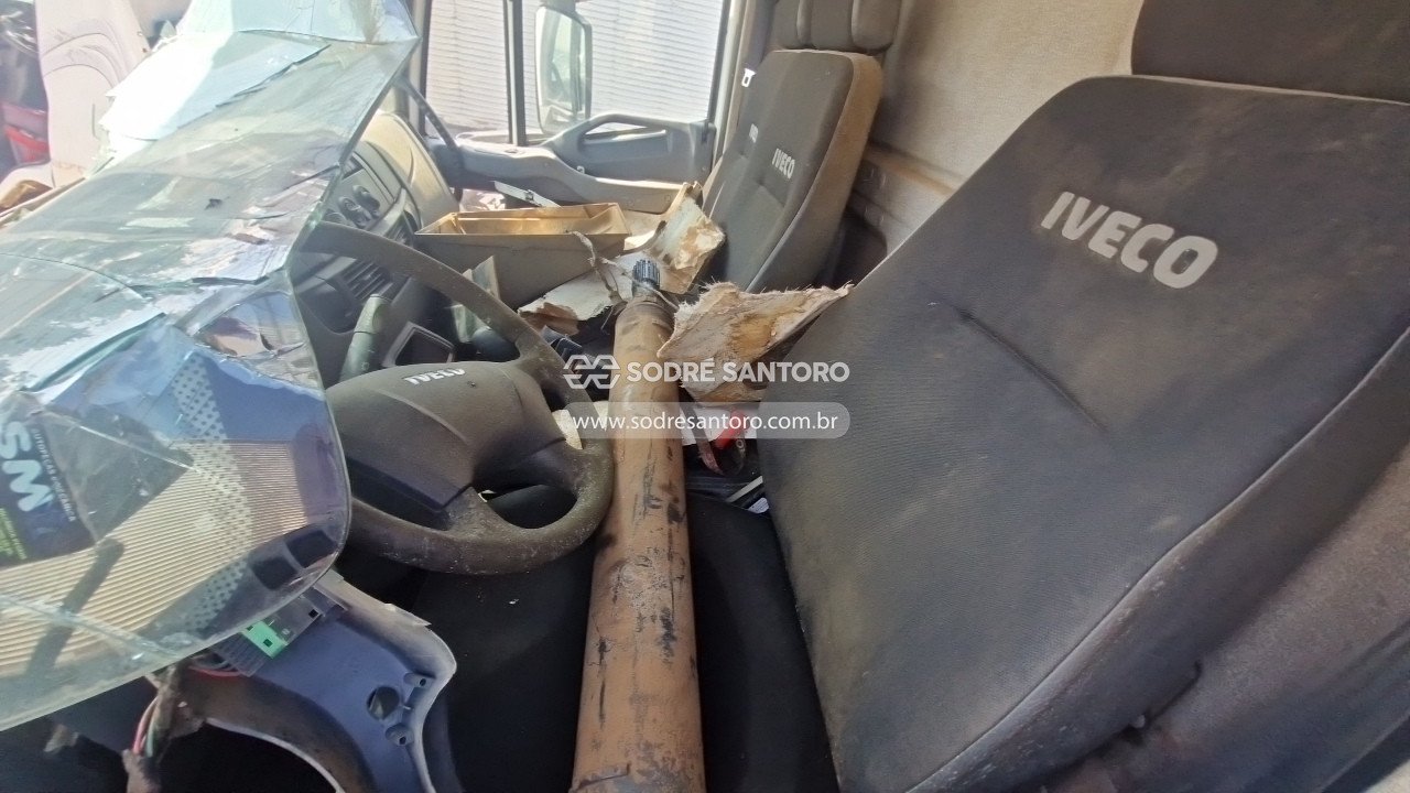 Iveco Tector 240e28 - 2021/2022 — foto 9 de 12