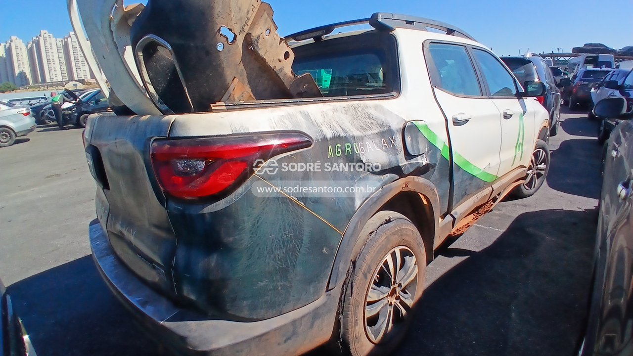 Fiat Toro Freed At9 4x4 - 2022/2022 — foto 4 de 12
