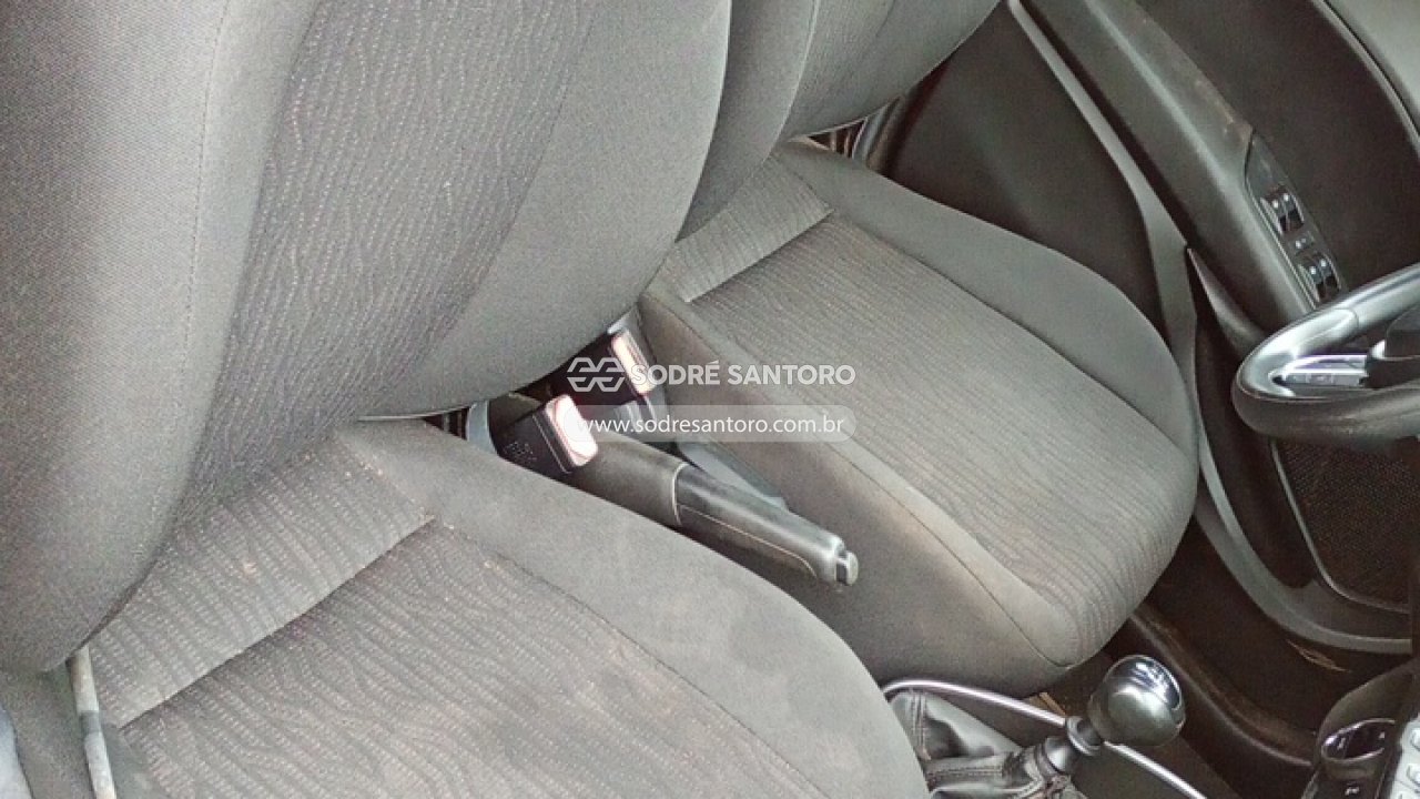 Fiat Cronos Drive 1.3 - 2021/2021 — foto 8 de 12