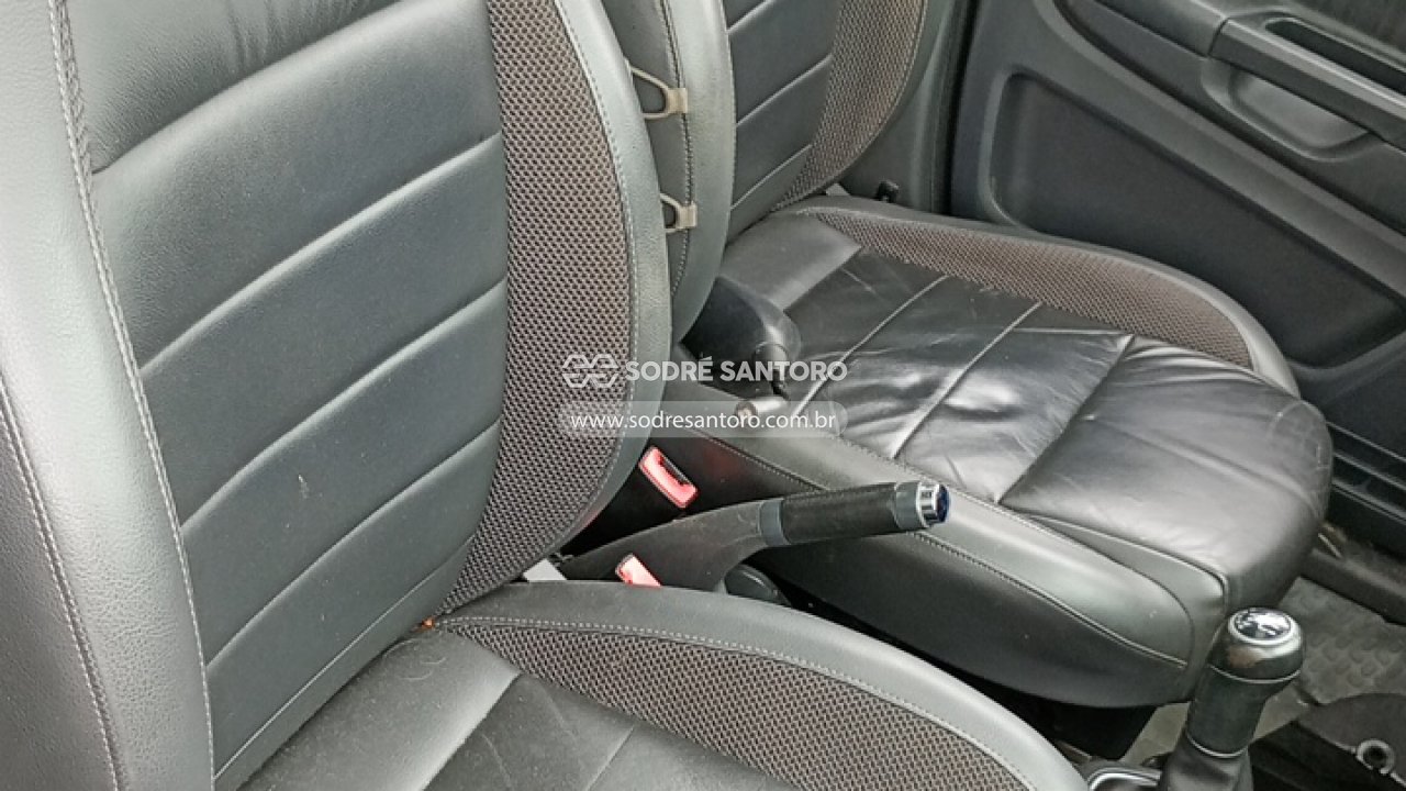 Volkswagen Crossfox - 2011/2012 — foto 8 de 12