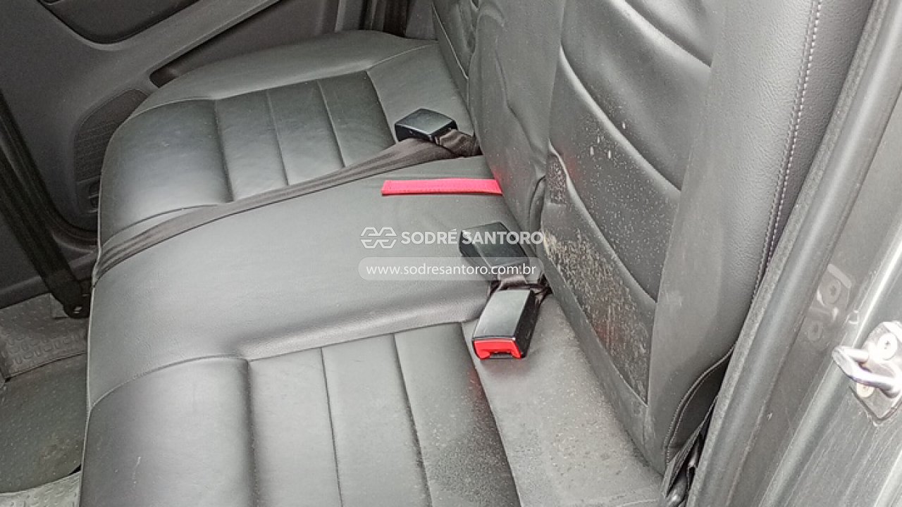 Volkswagen Crossfox - 2011/2012 — foto 10 de 12