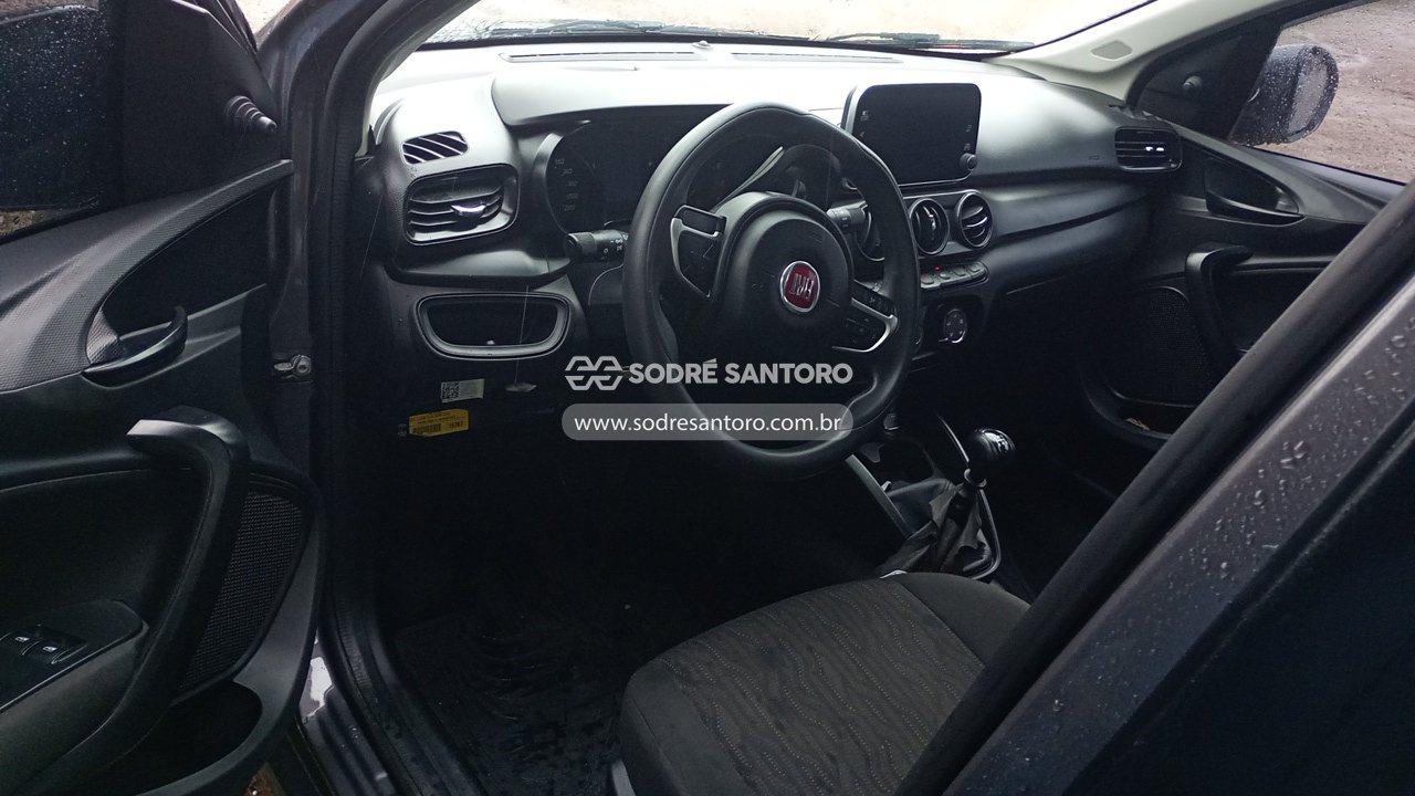 Fiat Cronos Drive 1.3 - 2020/2020 — foto 6 de 12