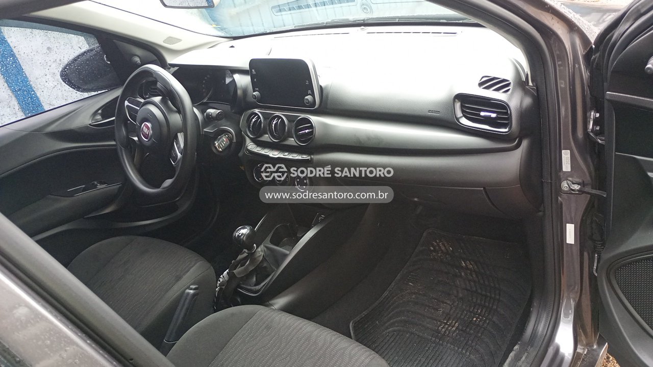 Fiat Cronos Drive 1.3 - 2020/2020 — foto 8 de 12