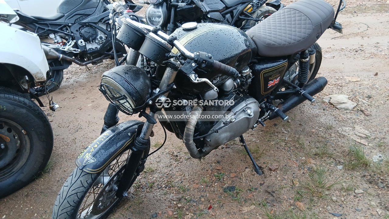 Triumph Thruxton - 2014/2014 — foto 3 de 12