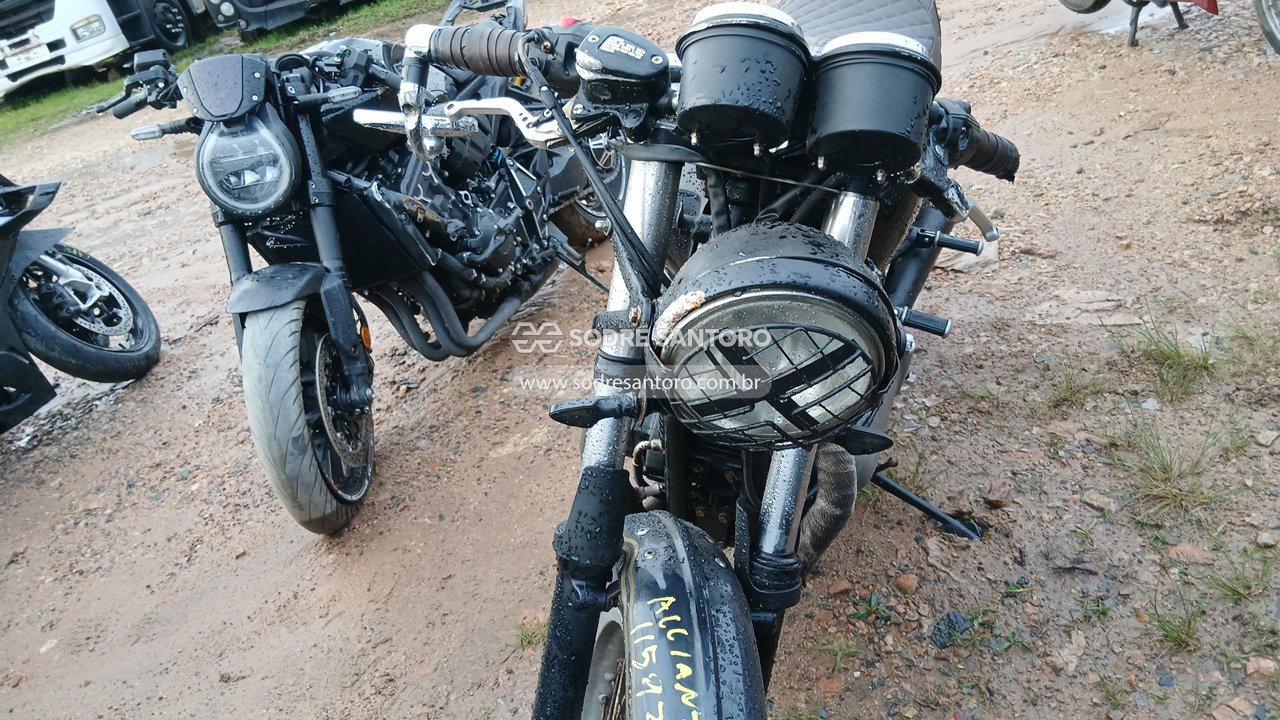 Triumph Thruxton - 2014/2014 — foto 10 de 12
