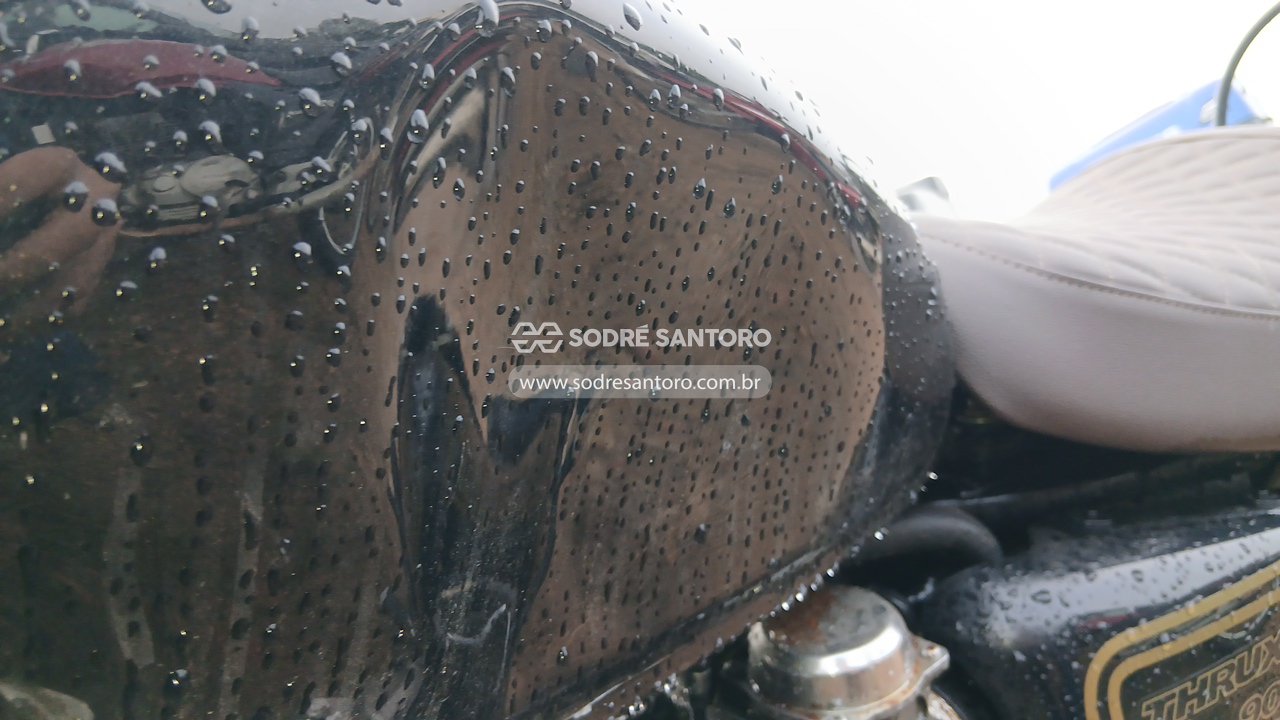 Triumph Thruxton - 2014/2014 — foto 11 de 12