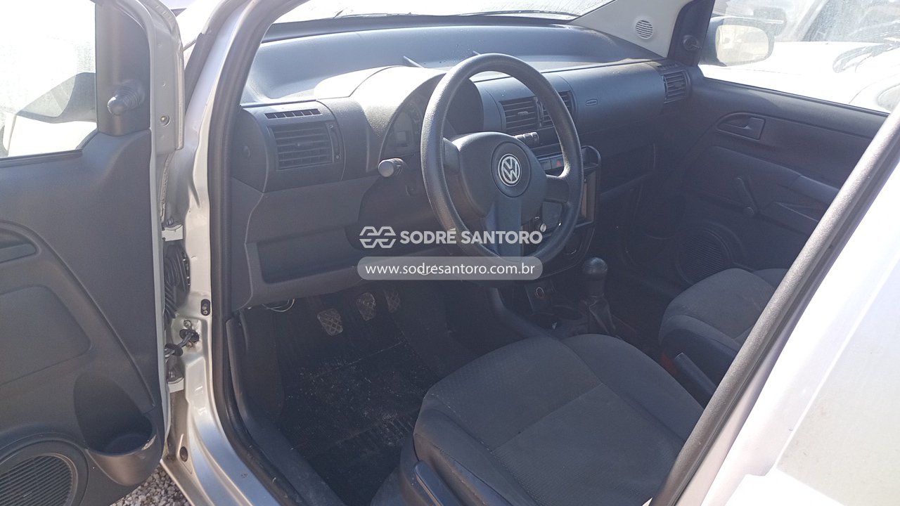 Volkswagen Fox 1.0 - 2006/2007 — foto 6 de 12