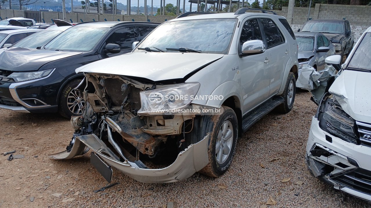 Toyota Hiluxsw4 Srv4x4 - 2010/2010 — foto 3 de 12