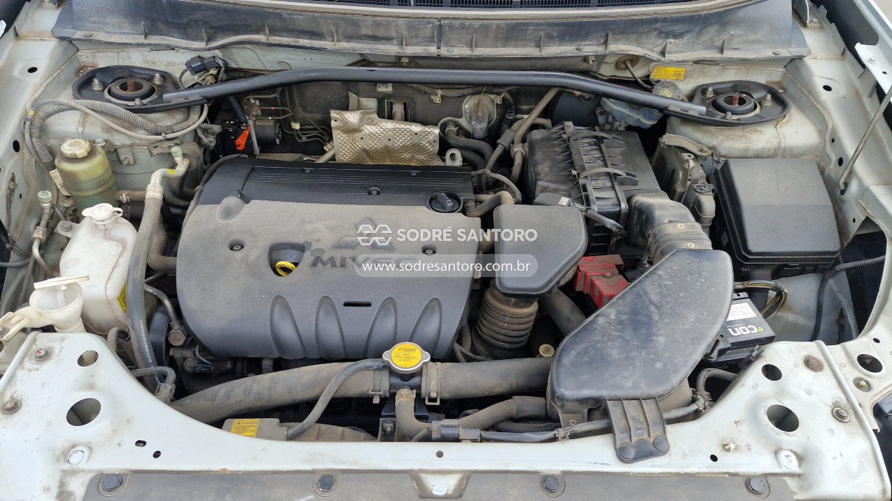 Mitsubishi Outlander 2.4 4wd - 2010/2011 — foto 5 de 12