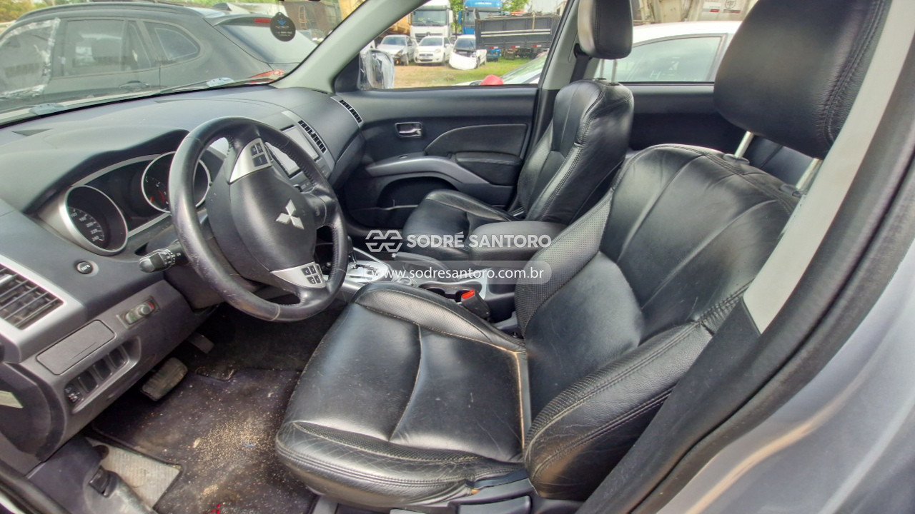 Mitsubishi Outlander 2.4 4wd - 2010/2011 — foto 9 de 12