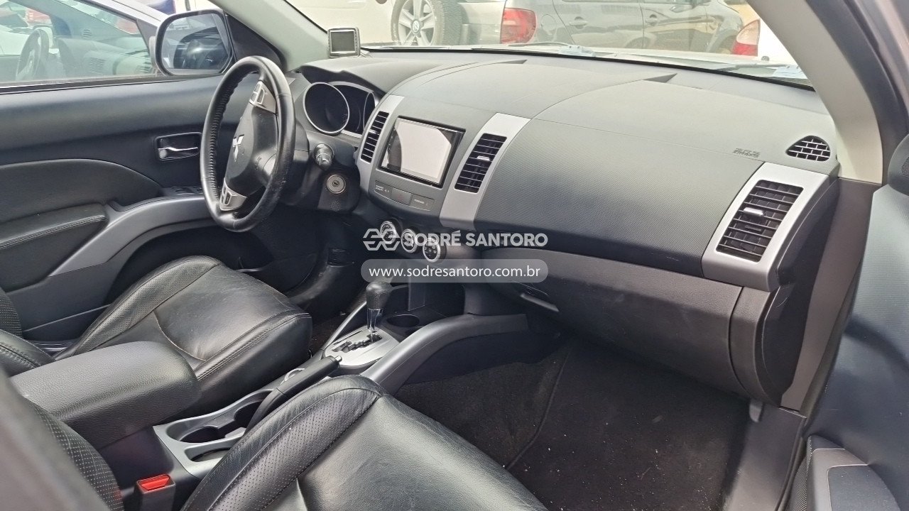 Mitsubishi Outlander 2.4 4wd - 2010/2011 — foto 8 de 12