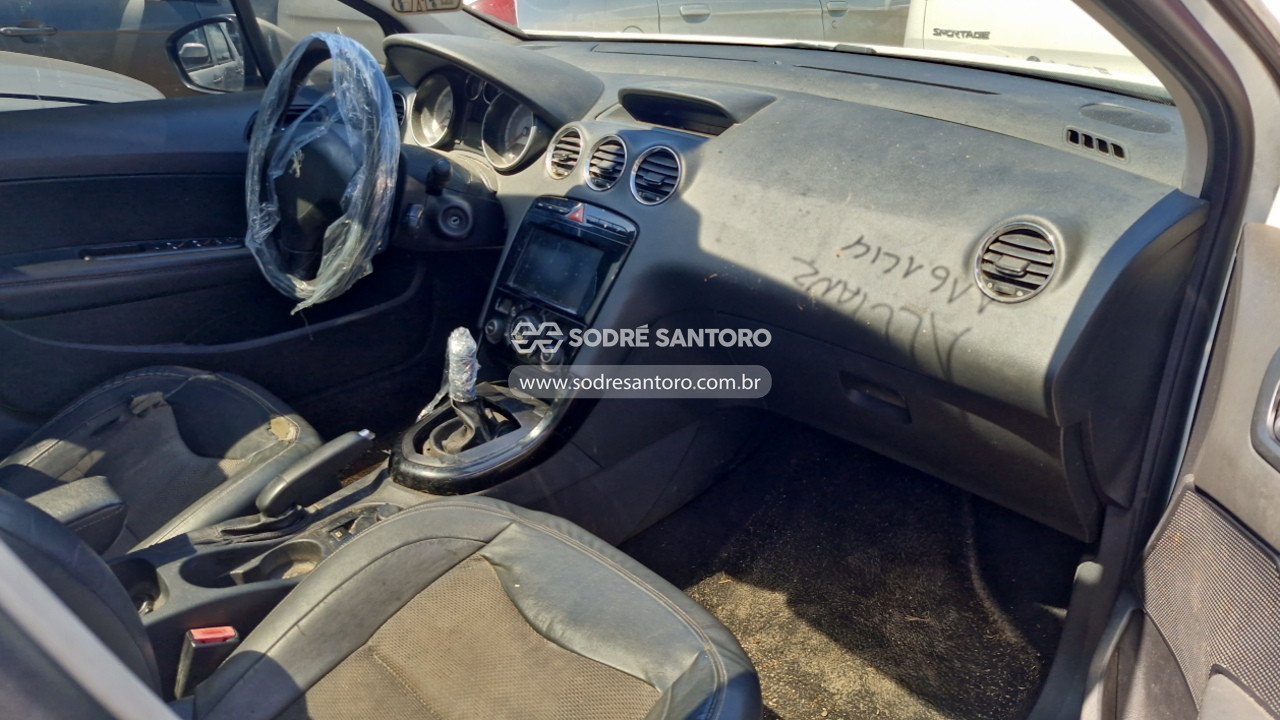 Peugeot 308 Allure - 2015/2016 — foto 8 de 12