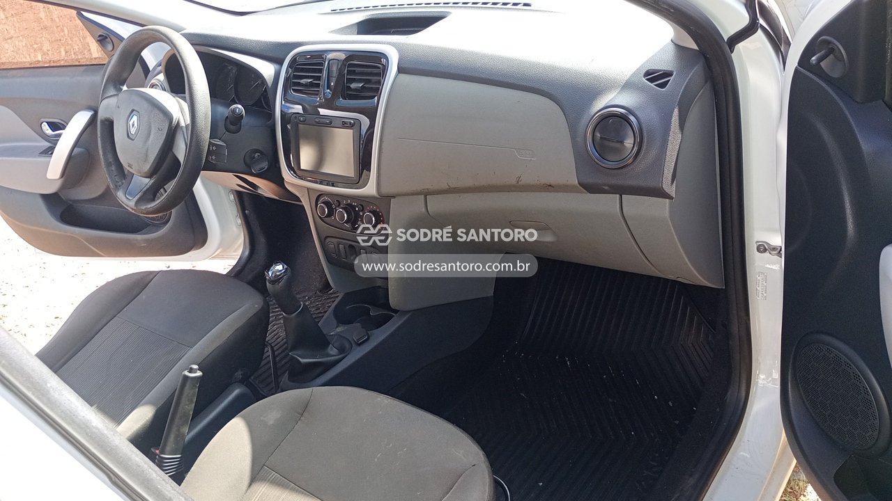 Renault Logan Expr 1016v - 2016/2017 — foto 8 de 12