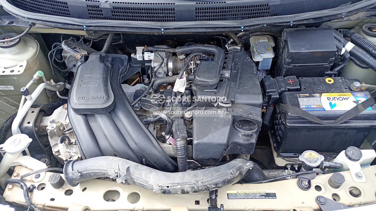 Nissan March 10s - 2015/2016 — foto 5 de 12