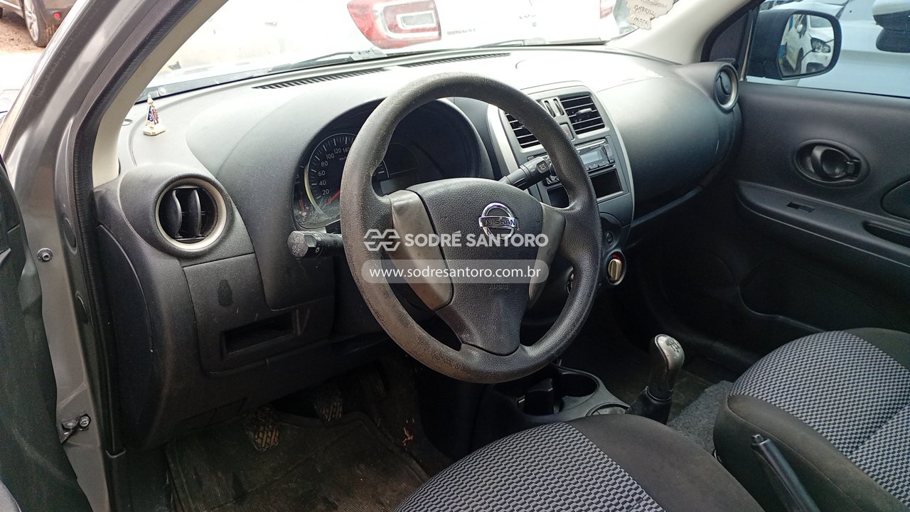Nissan March 10s - 2015/2016 — foto 6 de 12