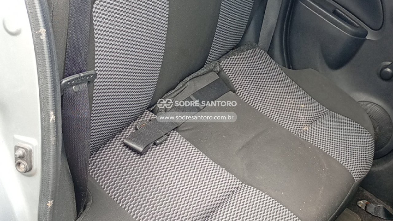 Nissan March 10s - 2015/2016 — foto 11 de 12