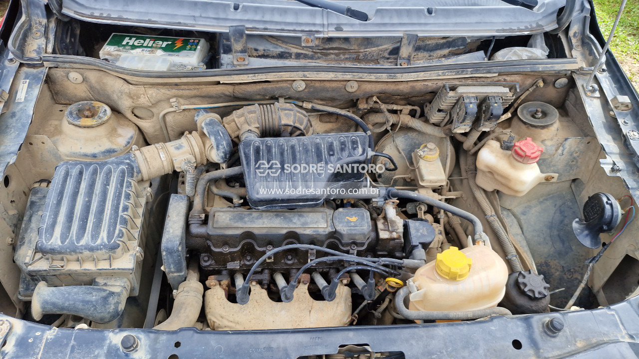 Chevrolet Montana LS - 2011/2012 — foto 5 de 12