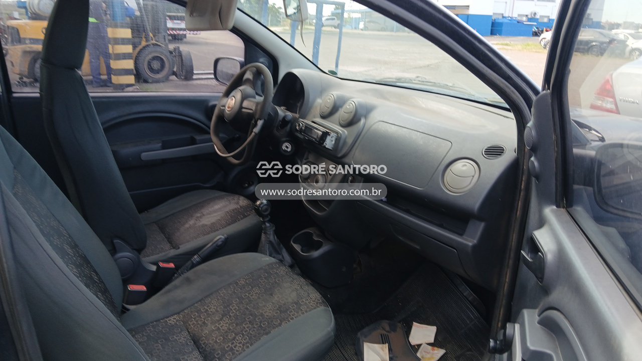Fiat Uno Vivace 1.0 - 2012/2012 — foto 7 de 12