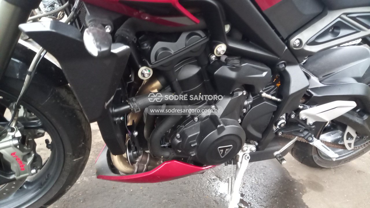 Triumph Street Triple RS - 2024/2024 — foto 9 de 12
