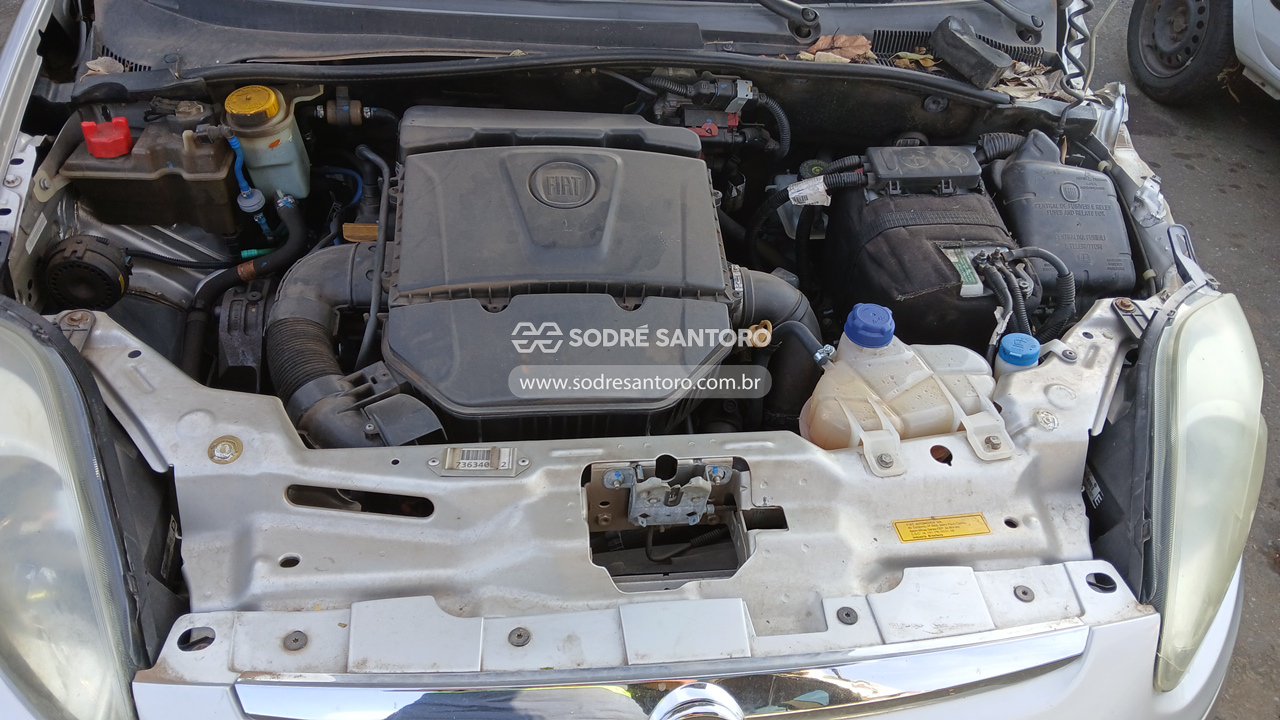 Fiat Punto Essence 1.6 - 2013/2014 — foto 5 de 12